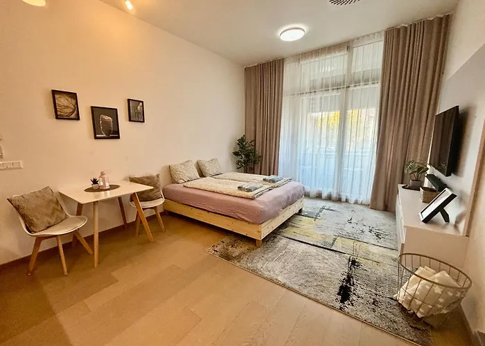 Apartman New, Beautiful With Parking In Location! Pozsony